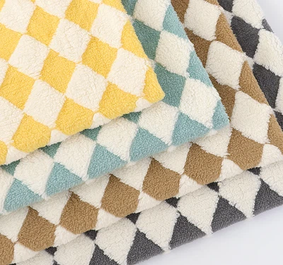 Kiểm tra vải Sherpa cho bộ đồ ngủ