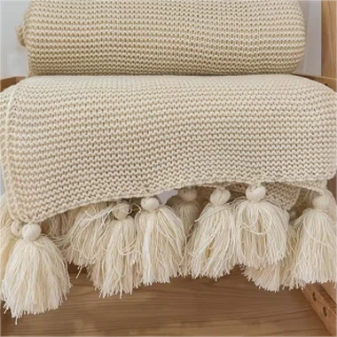 Chăn dệt kim bằng tua